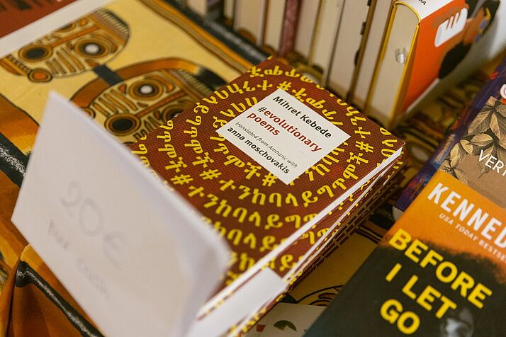 Book table